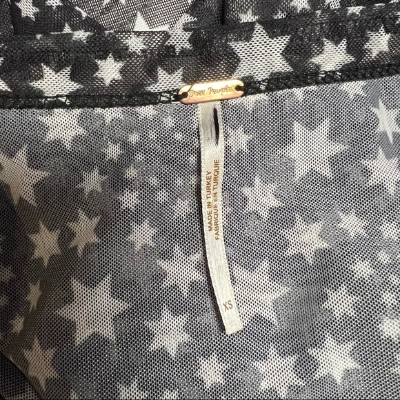 NEW FREE PEOPLE Y2K Sheer Star Tie Front Ruffle V-Neck Long Sleeve Crop Top XS - Picture 13 of 15